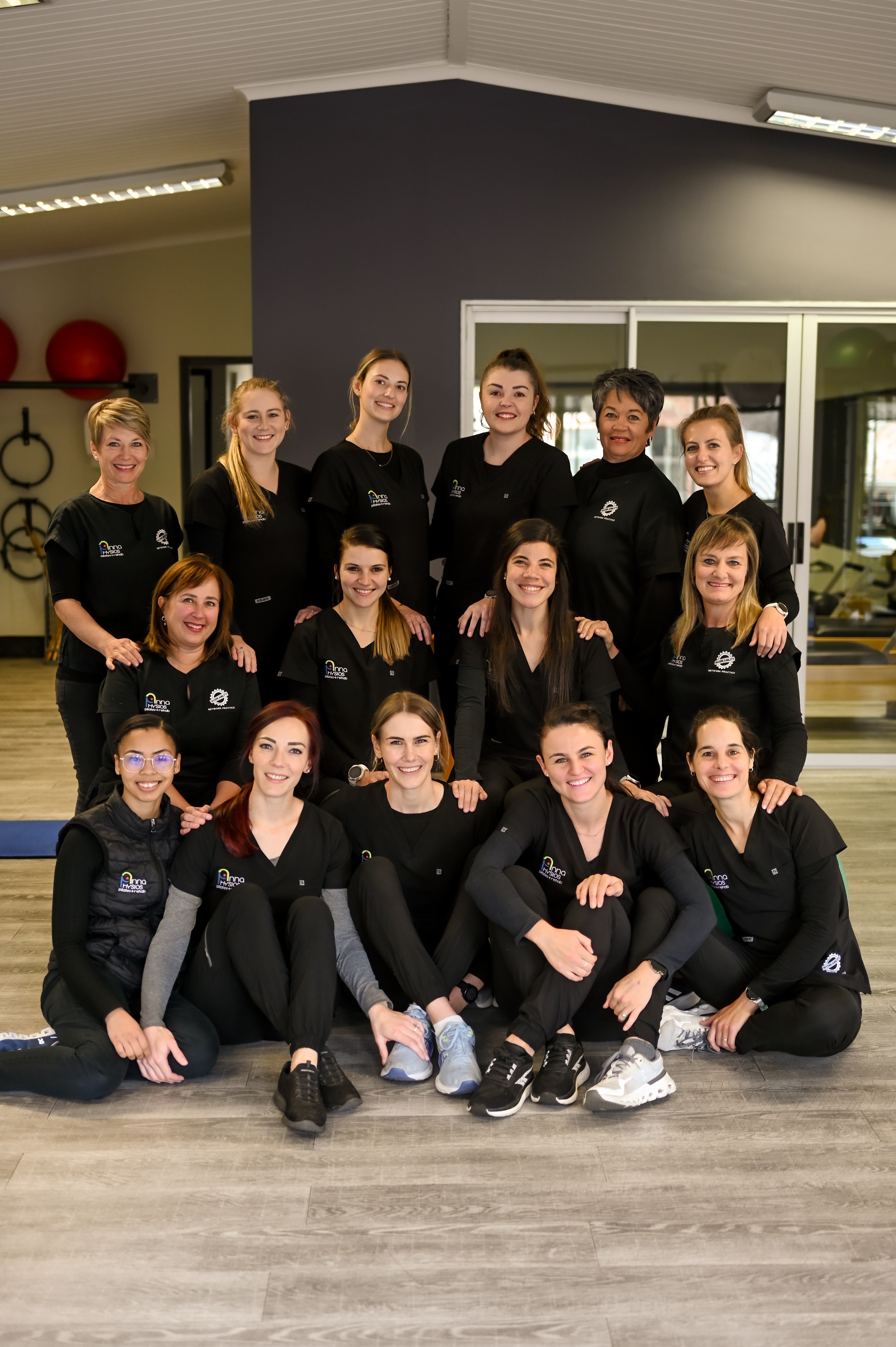 Anna Physios physiotherapy team group photo